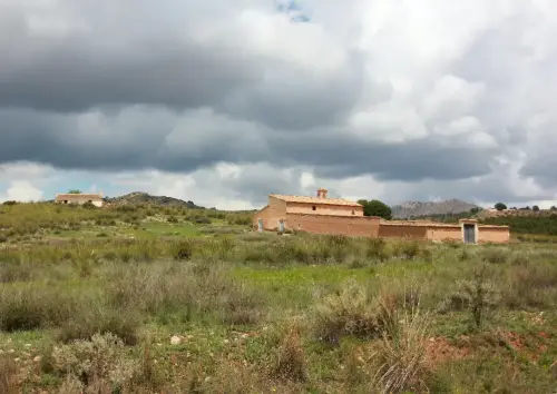 Edificacion-rural-Aznachares-Ferez