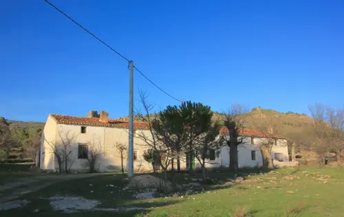 Edificacion-rural-Cortijo-de-Camacho-Yeste