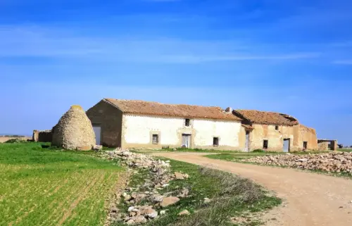 Edificacion-rural-Por-Villavaliente