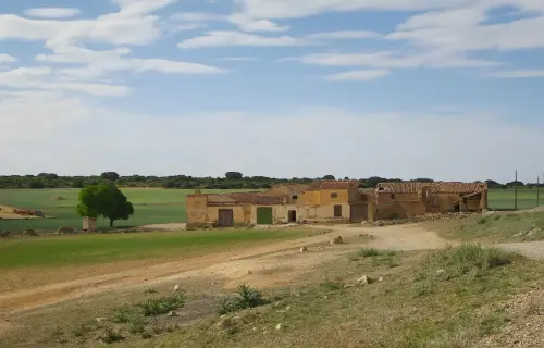 Edificacion-rural-Rubaldea-Pozo-Canada