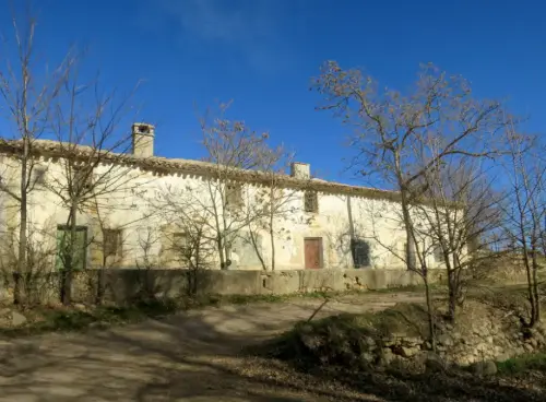 Edificacion-rural-Venta-del-Vidrio.-PenascosaJPG