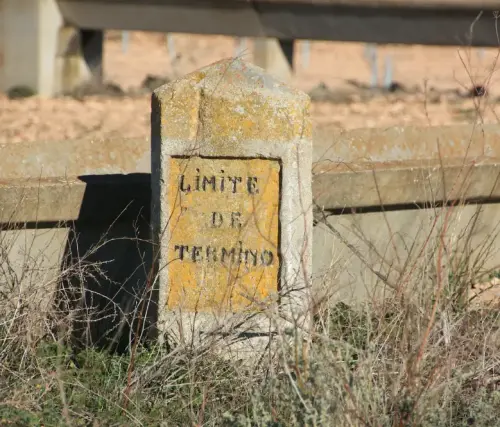 Elem.const .042-Mojon19-De-Termino-municipal