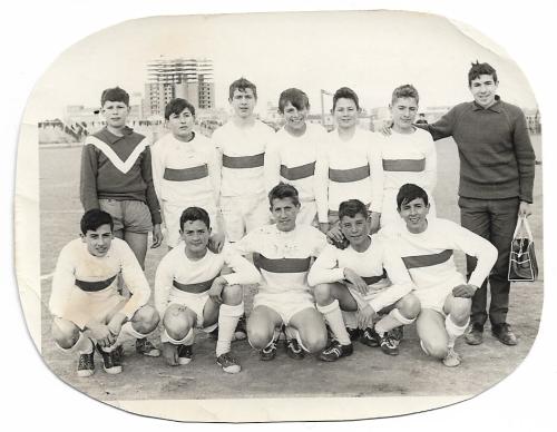 16-1964-Equipo-de-La-Filial-del-Instituto